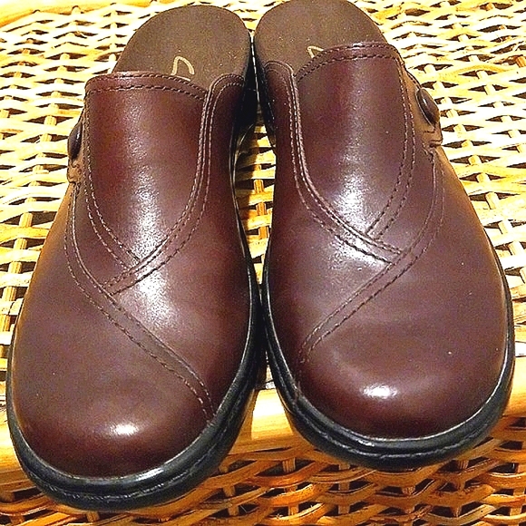 👣EUC Clark's 😽Mules/Clogs - Picture 1 of 7